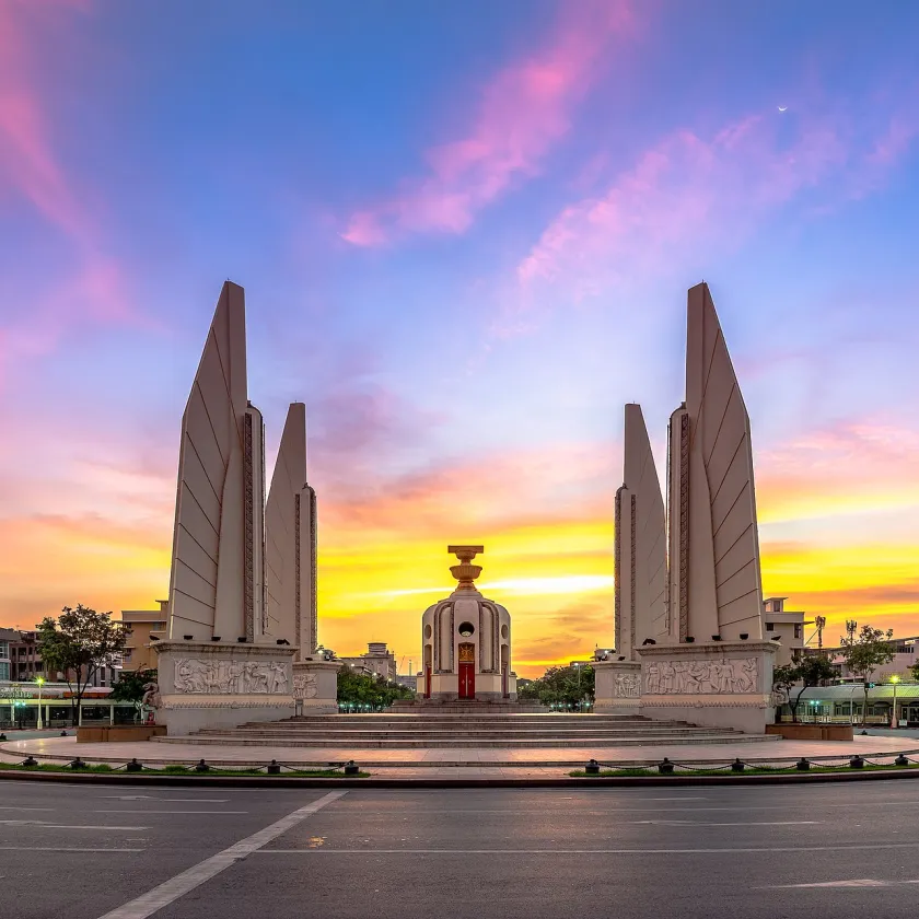 อนุสาวรีย์ประชาธิปไตย ยุคที่สี่